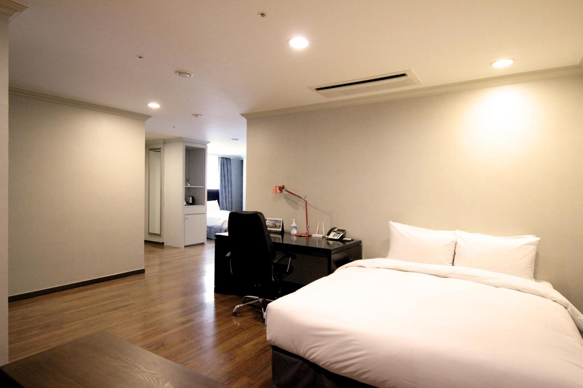 Ramada And Namdaemun 4* Seoul