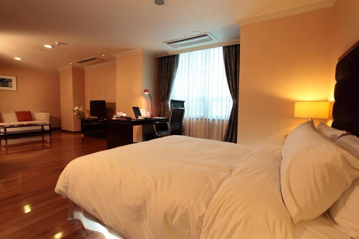 Ramada And Namdaemun 4*